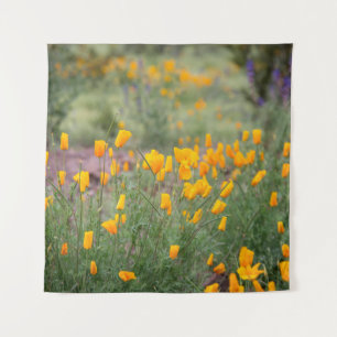 wunderschöne und duftende Wildblumen, die in Tuben Wandteppich