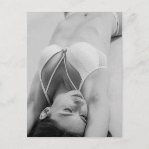 Wunderschönes B&W Dessous Modell Foto Postkarte