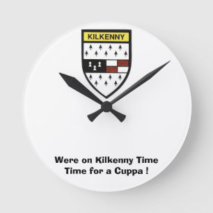 Wurden auf Kilkenny Time-Time für eine Cuppa. Runde Wanduhr