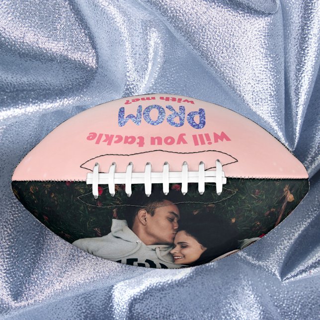 Würden Sie Prom mit mir in Angriff nehmen? Football (Von Creator hochgeladen)