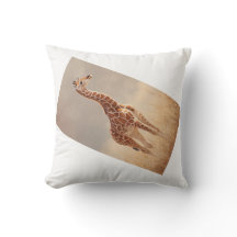 Wurfkissen mit niedlichem Baby-Giraffen