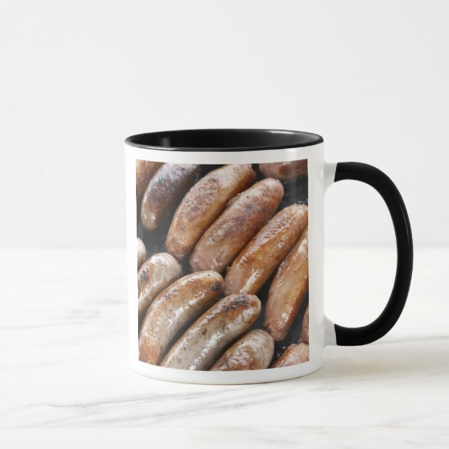 Würstchen auf dem Barbeque Tasse (Rechts)