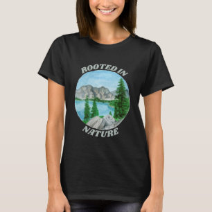 Wurzeln im Naturwald-Explorer T-Shirt