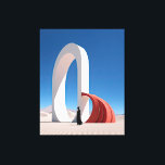 Wüste Arcana: Spione der Reflexion Leinwanddruck<br><div class="desc">Entdecken Sie "Wüstenarcana: Spires of Reflection", ein evokativer Kunstdruck, der die Einfachheit der Wüste mit der Komplexität des menschlichen Einfallsreichtums in Einklang bringt. An vorderster Front denkt eine in Schwarz verkleidete Einzelfigur über ein Paar miteinander verflochtener Türme: eine unberührte und weiße, steil abfallende Himmelsrichtungen, und die andere eine Kaskade von...</div>