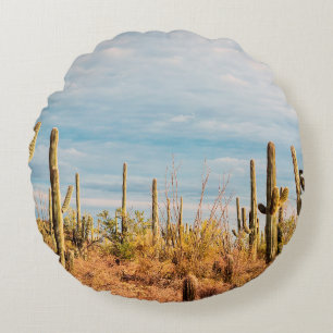 Wüste mit Saguaro cacti Rundes Kissen