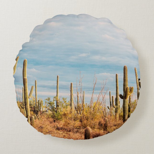 Wüste mit Saguaro cacti Rundes Kissen (Vorderseite)