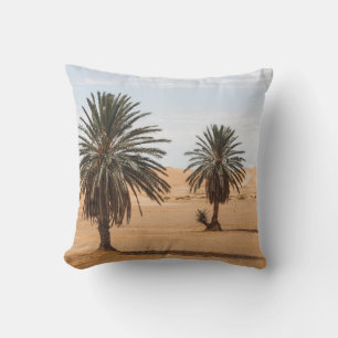 Wüstenoase: Sahara Palms Landschaft. Kissen