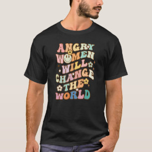Wütende Frauen werden den trendigen Frauenrig der T-Shirt