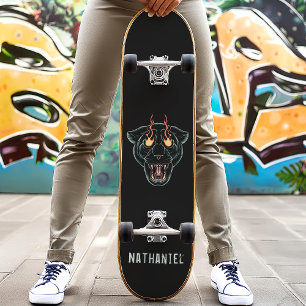Wütende schwarze Pantherkatze personalisierter Nam Skateboard