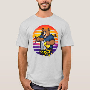 Wütender Bär mit Käserat-Hut und Sonnenbrille T-Shirt