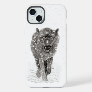 Wütender schwarzer Wolf im Schnee, wilder Winter iPhone 15 Plus Hülle