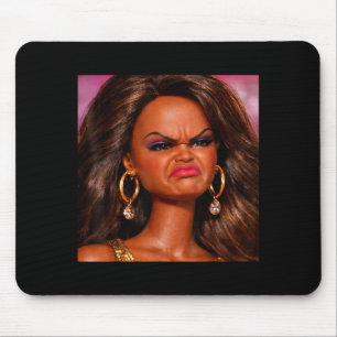 Wütendes angewidertes schwarzes Puppen-Gesicht Mem Mousepad