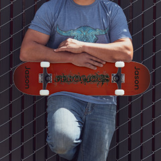 Wütendes rotes Ombre dunkles Grunge-Grafik Skateboard