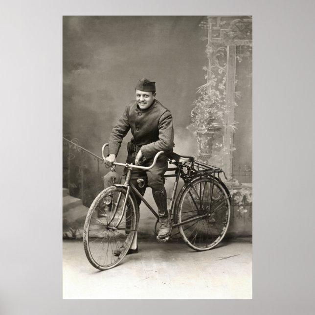 WWI US Doughboy und sein Bike in Frankreich Poster (Vorne)