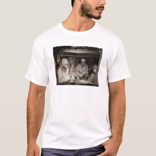 WWII Mediziner warteten T-Shirt
