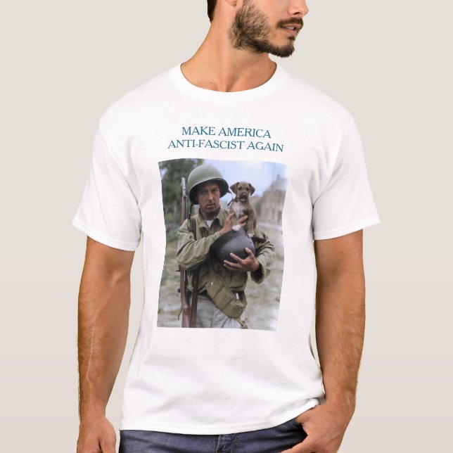 WWII Soldier with puppy MAAFA T-Shirt (Vorderseite)