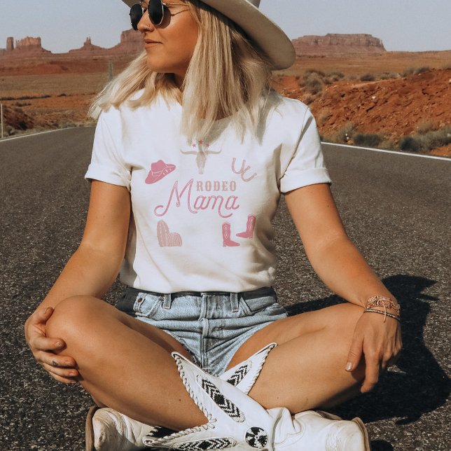 WYNONA Blush Pink Cowgirl Rodeo Mama T-Shirt (Von Creator hochgeladen)