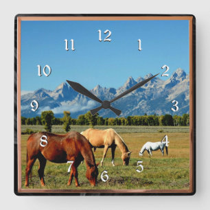 Wyoming, Teton-Gebirge mit Pferdeweiden Quadratische Wanduhr