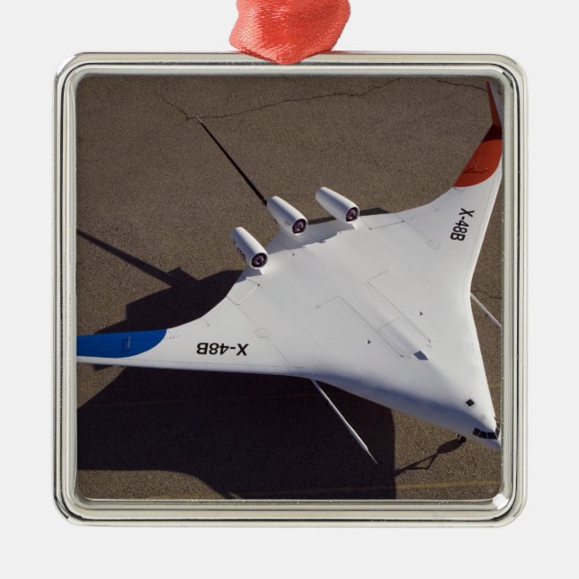 X-48B Blended Wing Body Unbemanntes Luftfahrzeug Ornament Aus Metall (Vorne)