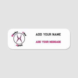 X markiert den Punkt Namensschild