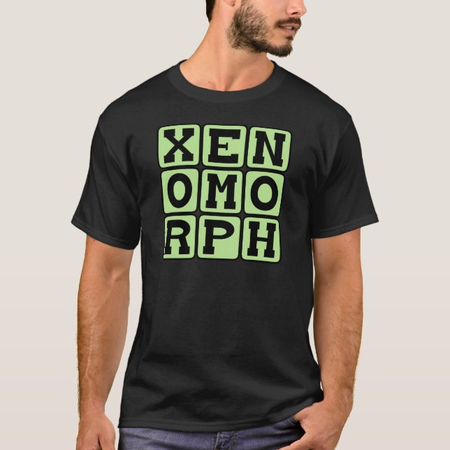 Xenomorph, Alien wird T-Shirt (Vorderseite)