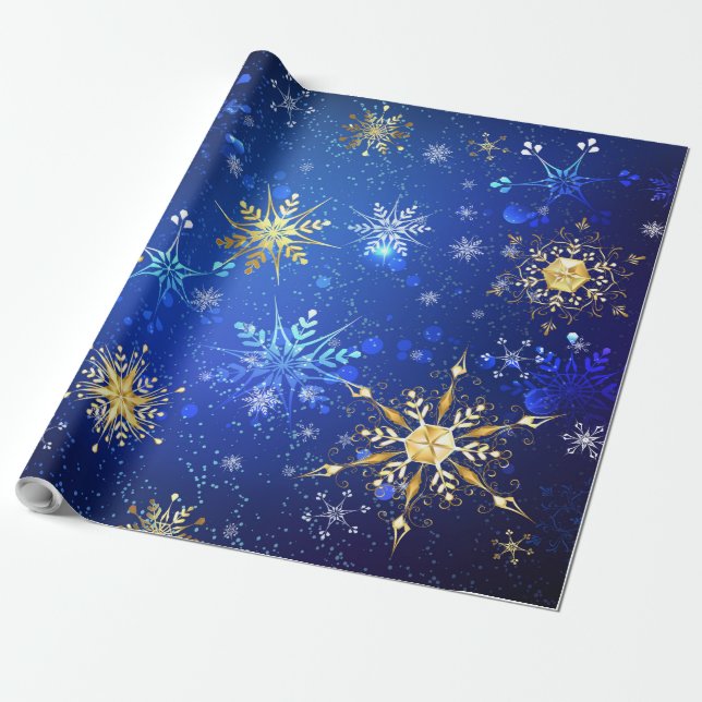 XMAS Blue Background mit goldenen Schneeflocken Geschenkpapier (Ungerollt)
