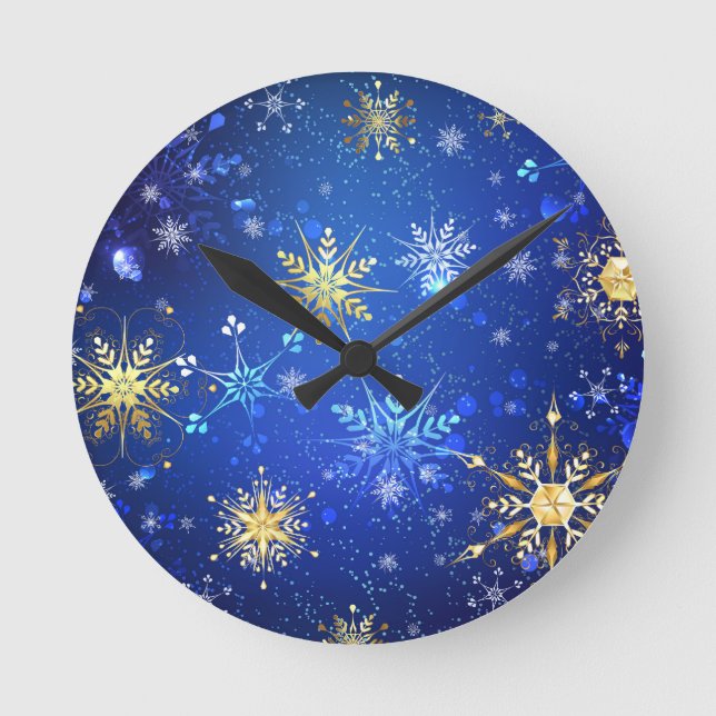 XMAS Blue Background mit goldenen Schneeflocken Runde Wanduhr (Vorderseite)