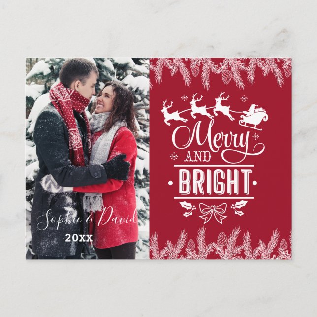 Xmas Merry and Bright Script Gold Pine Foto Einladungspostkarte (Vorderseite)