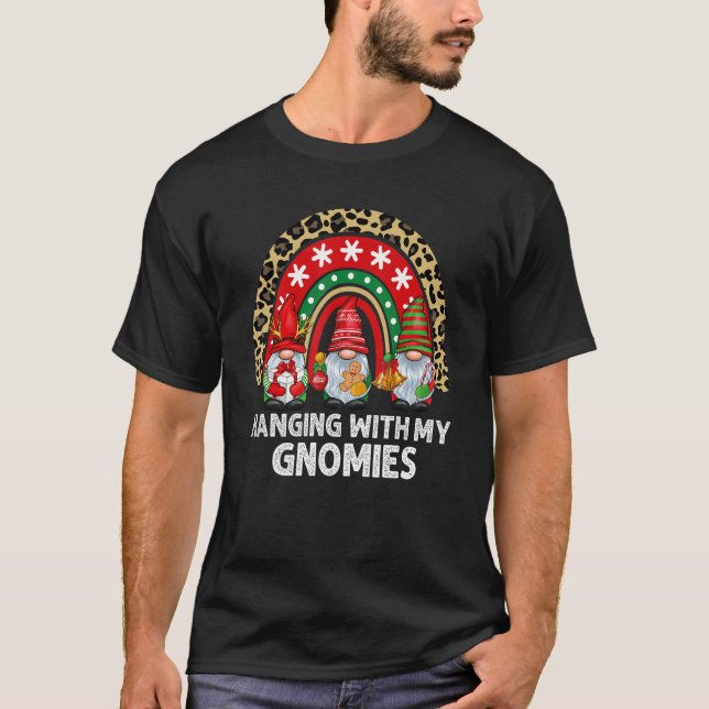 Xmas Rainbow Hanging With My Gnomies  Gnome Christ T-Shirt (Vorderseite)