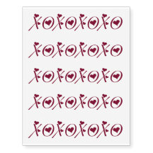 XO XO der Tag Valentines umarmt und küsst
