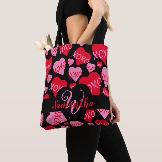 XOXO Herz rosa rotes Muster Monogramm Schwarz (Von Nahem)