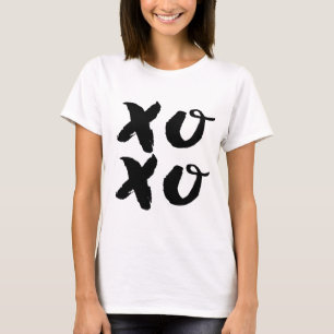 XOXO Hugs & Kisses Brush Typografy Crop Tank Top