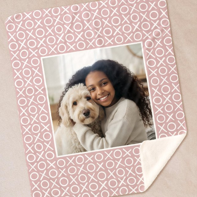 XOXO Hugs & Kisses Custom Photo Modern Dusty Pink Sherpadecke (Von Creator hochgeladen)