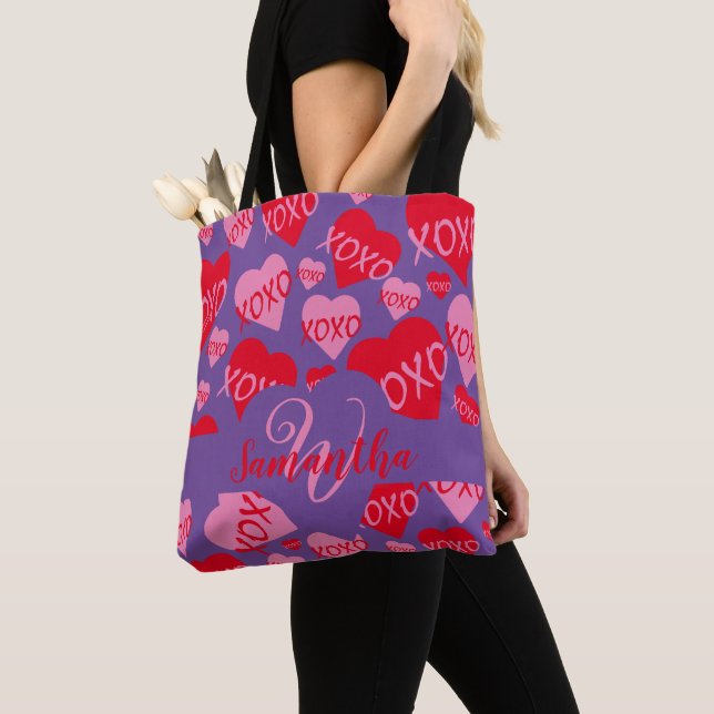XOXO Lila, rosa, rotes Muster (Von Nahem)
