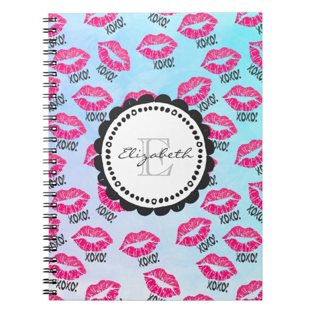 XOXO Muster mit rosa Kissy Lips Monogramm Notizblock (Vorderseite)