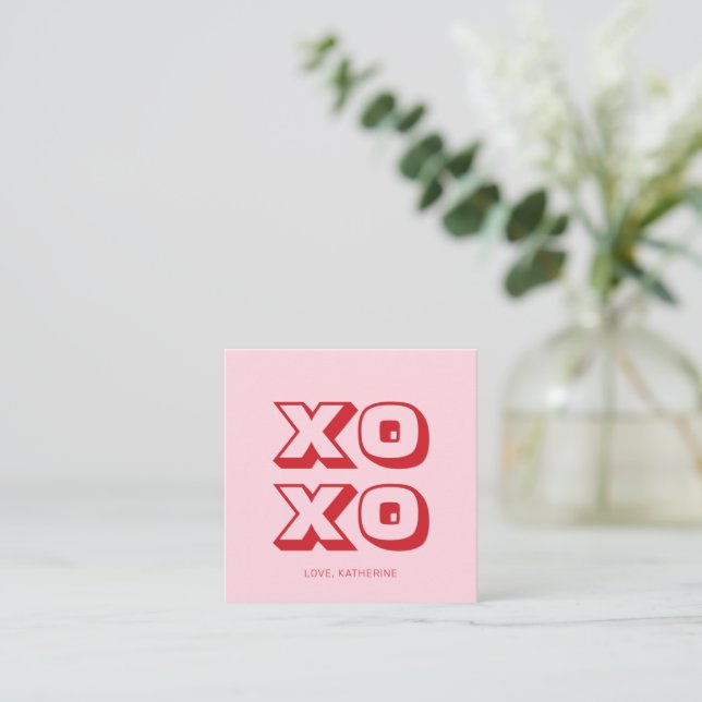 XOXO rosa rosa moderne fette lustige Typografie Begleitkarte (Stehend Vorderseite)