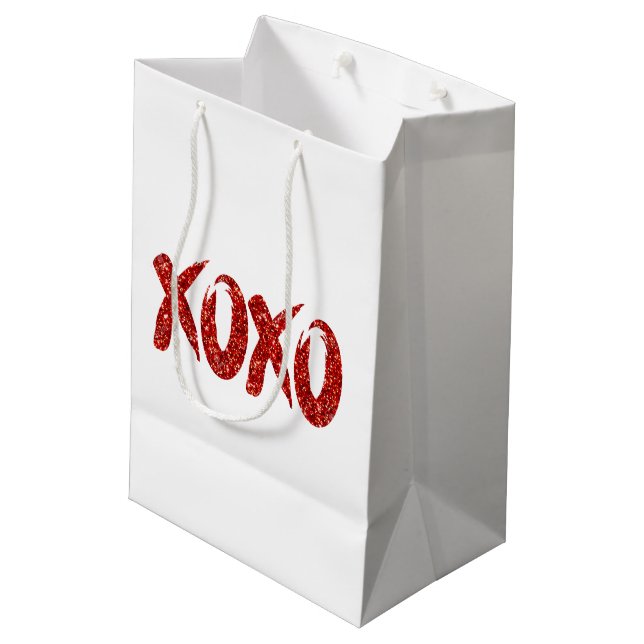XOXO Roter Glitzer | Glam Brushstroke Hug and Kiss Mittlere Geschenktüte (Rückseite Schrägansicht)