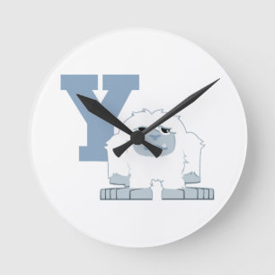 Y ist für Yeti Niedlich Cartoon Yeti Monster Runde Wanduhr
