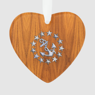 Yacht-Flaggen-Symbol auf Seeteakholz-hölzernem Ornament