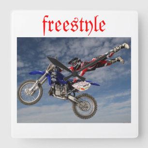 YamahaFreestyle Quadratische Wanduhr