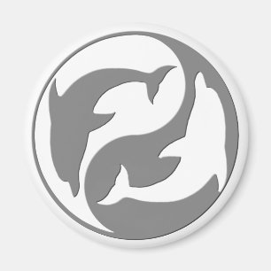Yang Dolphina Magnet