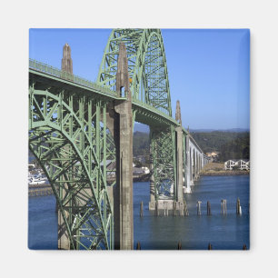 Yaquina Bay Bridge über die Yaquina Bay Magnet