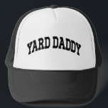 Yard Daddy Funny Lawn Mowing Vater Gartage Vater Truckerkappe<br><div class="desc">Fordern Sie Ihren Titel mit diesem kühnen LKW-Hut von "Yard Daddy" an - perfekt für Väter,  die den Rasen mit Stil,  Streifen und ernsthaftem Rasenmäher beherrschen. Das ultimative Shirt für Hinterhoflegenden! Ein lustiges Geschenk für Vatertag,  Geburtstage oder Wochenendkrieger,  die das Grasschneiden ernst nehmen (aber nicht zu ernst).</div>