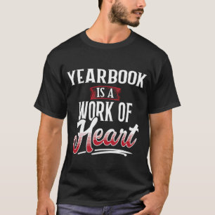 YEARBOOK ist ein Werk für Frauen T-Shirt