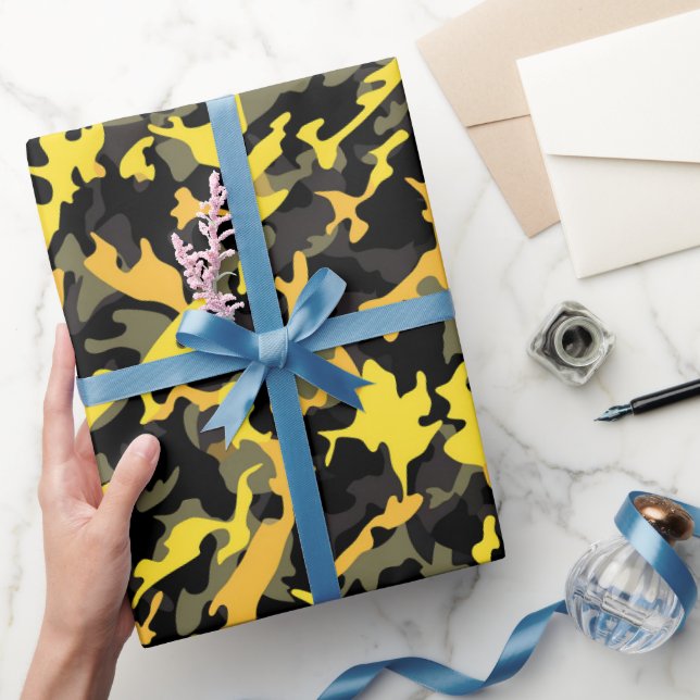 Yellow and Black Military Wrapping Paper Geschenkpapier (Schenken)