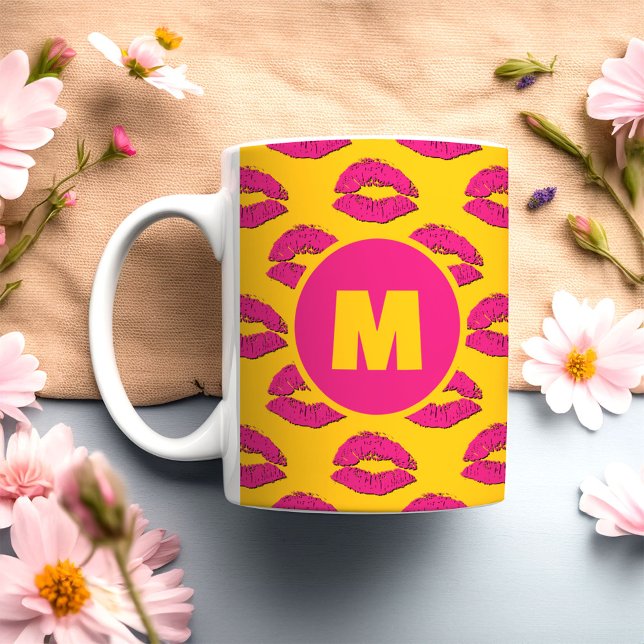 Yellow and Hot Pink XOXO Kissing Lips Personalized Kaffeetasse (Von Creator hochgeladen)