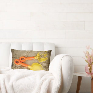 Yellow and Orange Sand Toys Beach Art Lendenkissen