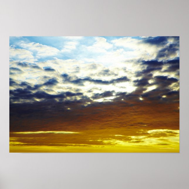 Yellow Blue Moody Sunset mit Wolken Poster (Vorne)