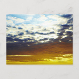 Yellow Blue Moody Sunset mit Wolken Postkarte
