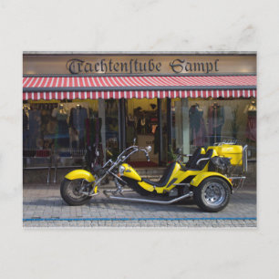 Yellow Boom Trike Postkarte